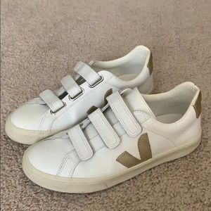 Veja 3-lock sneakers